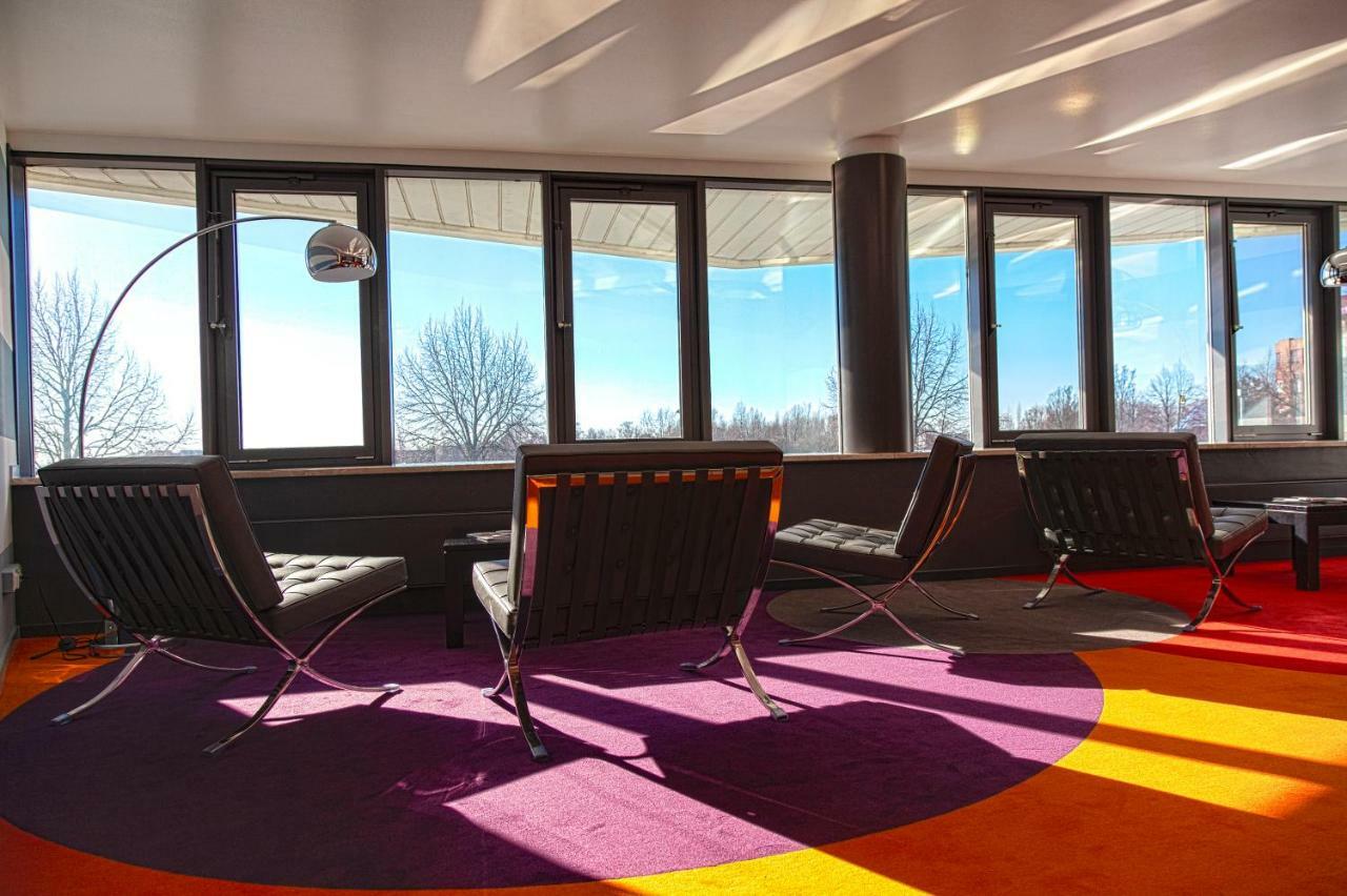 Globana Airport Hotel 4*