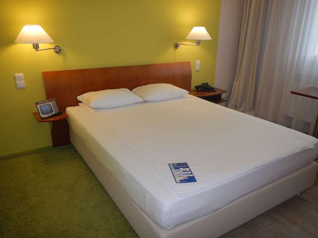 Globana Airport Hotel