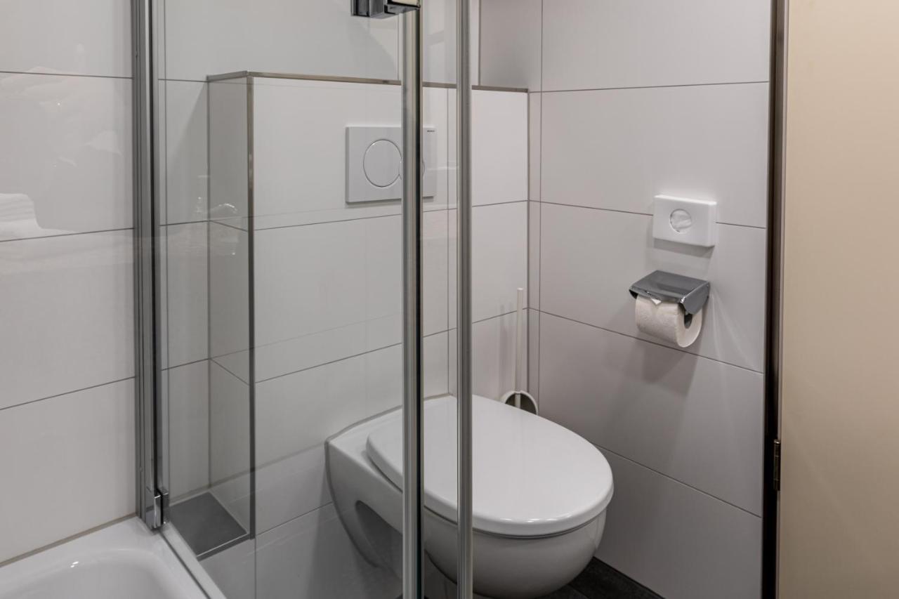 Hotel Globana Airport 4*