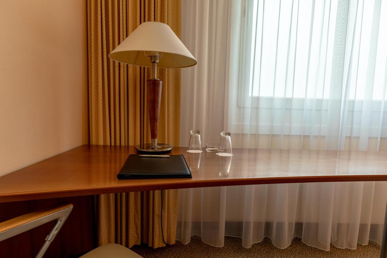 Globana Airport Hotel