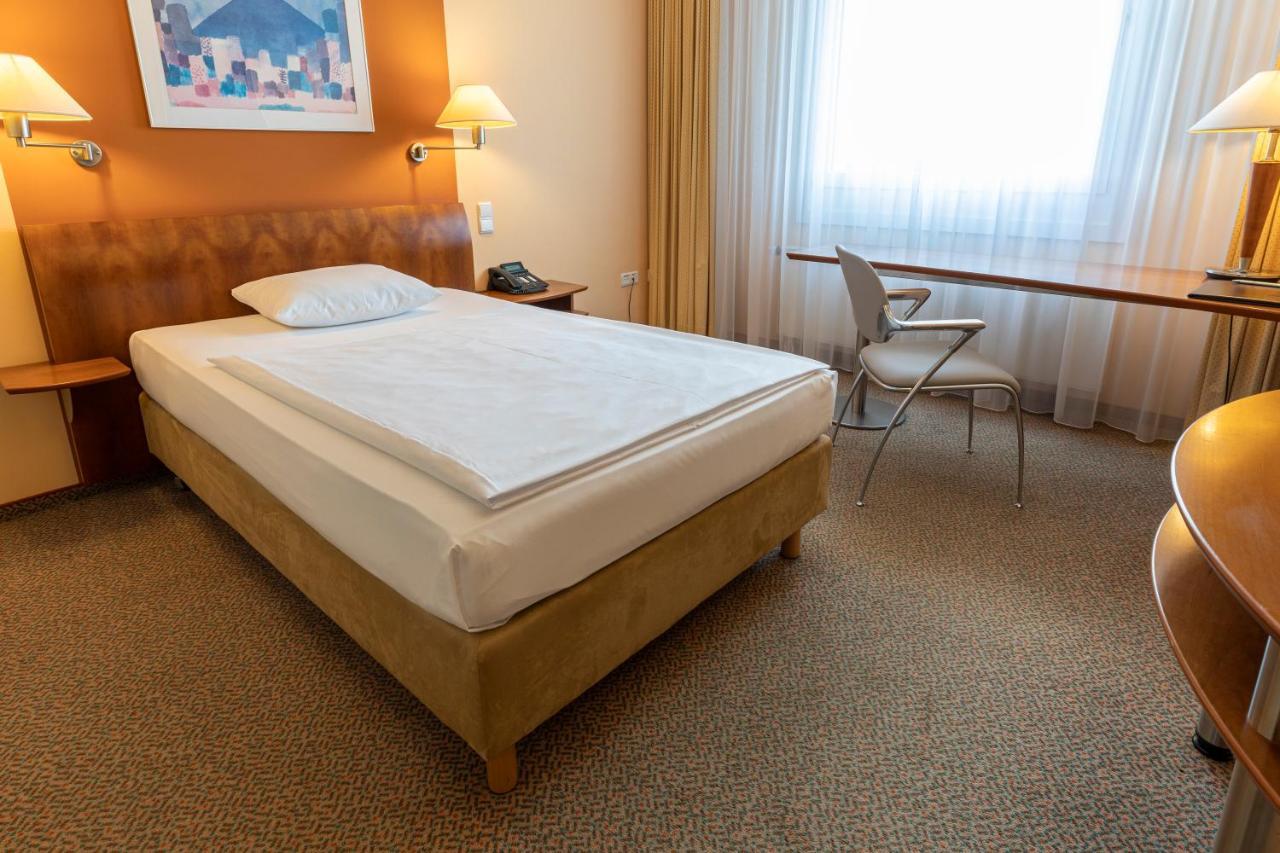 Globana Airport Hotel